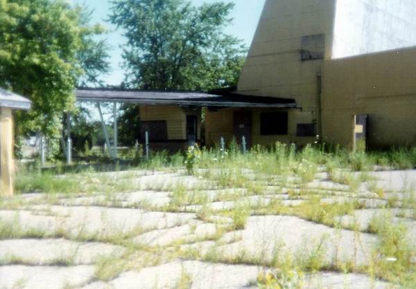 Pontiac Drive-In Theatre - Ticket Lane 1993 From Greg Mcglone (newer photo)